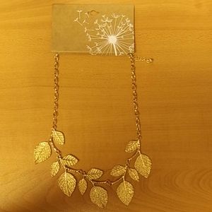 Leaf Necklace Gold Tone (Brand New)
